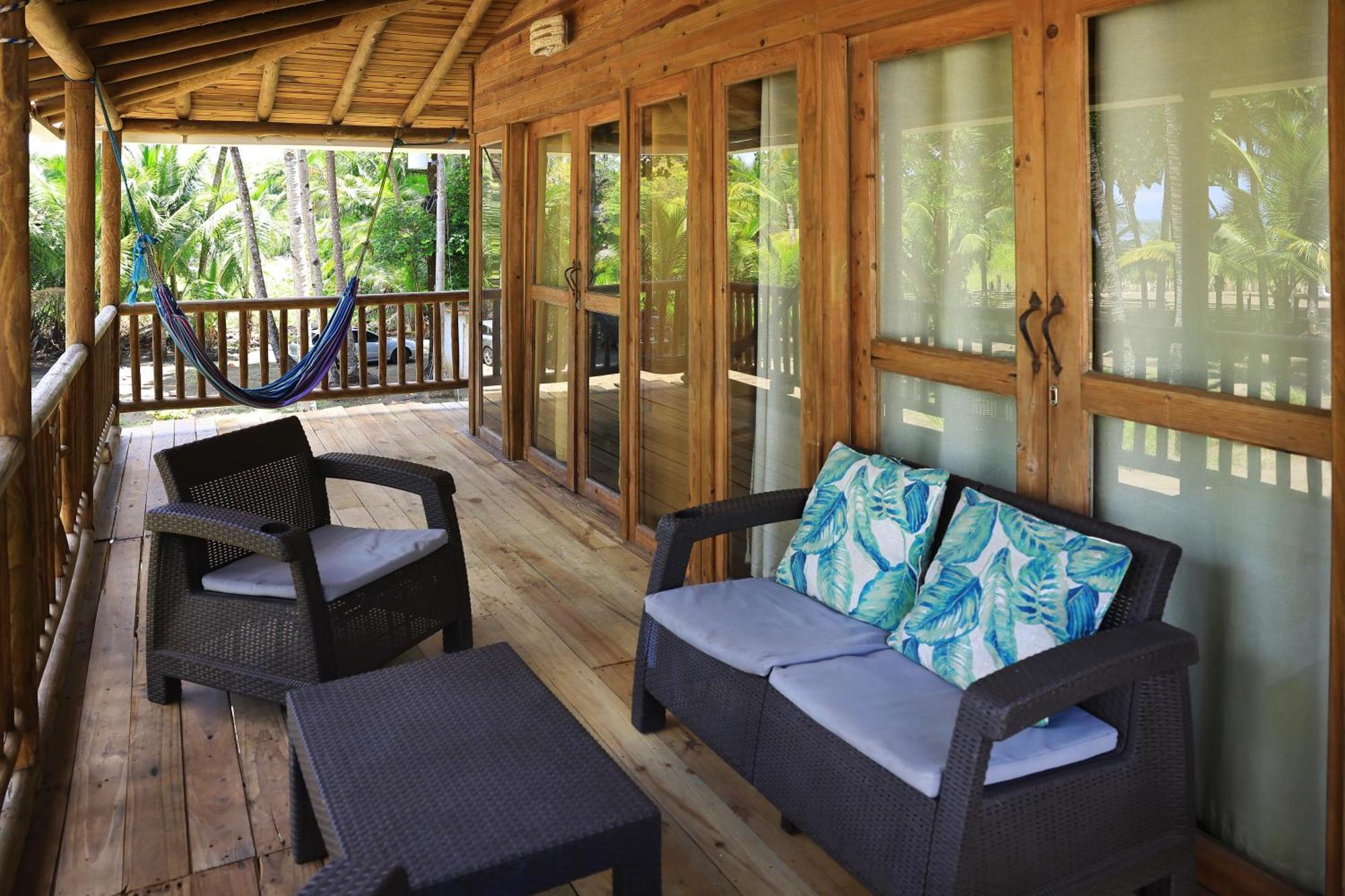 Hotel Oasis & Surf Camp サンタ・カタリナ エクステリア 写真