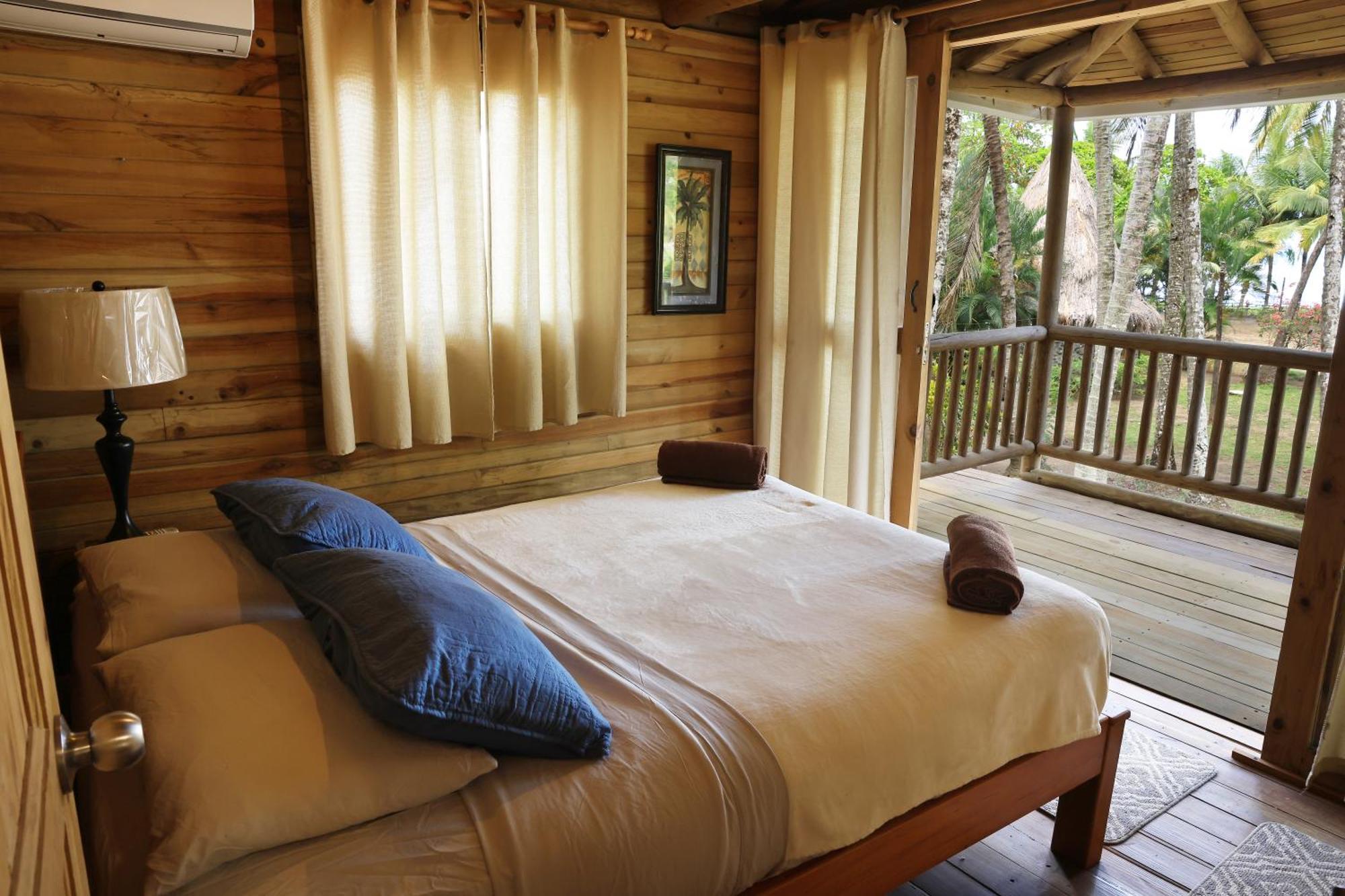 Hotel Oasis & Surf Camp サンタ・カタリナ エクステリア 写真