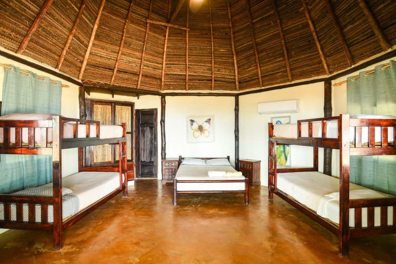 Hotel Oasis & Surf Camp サンタ・カタリナ エクステリア 写真