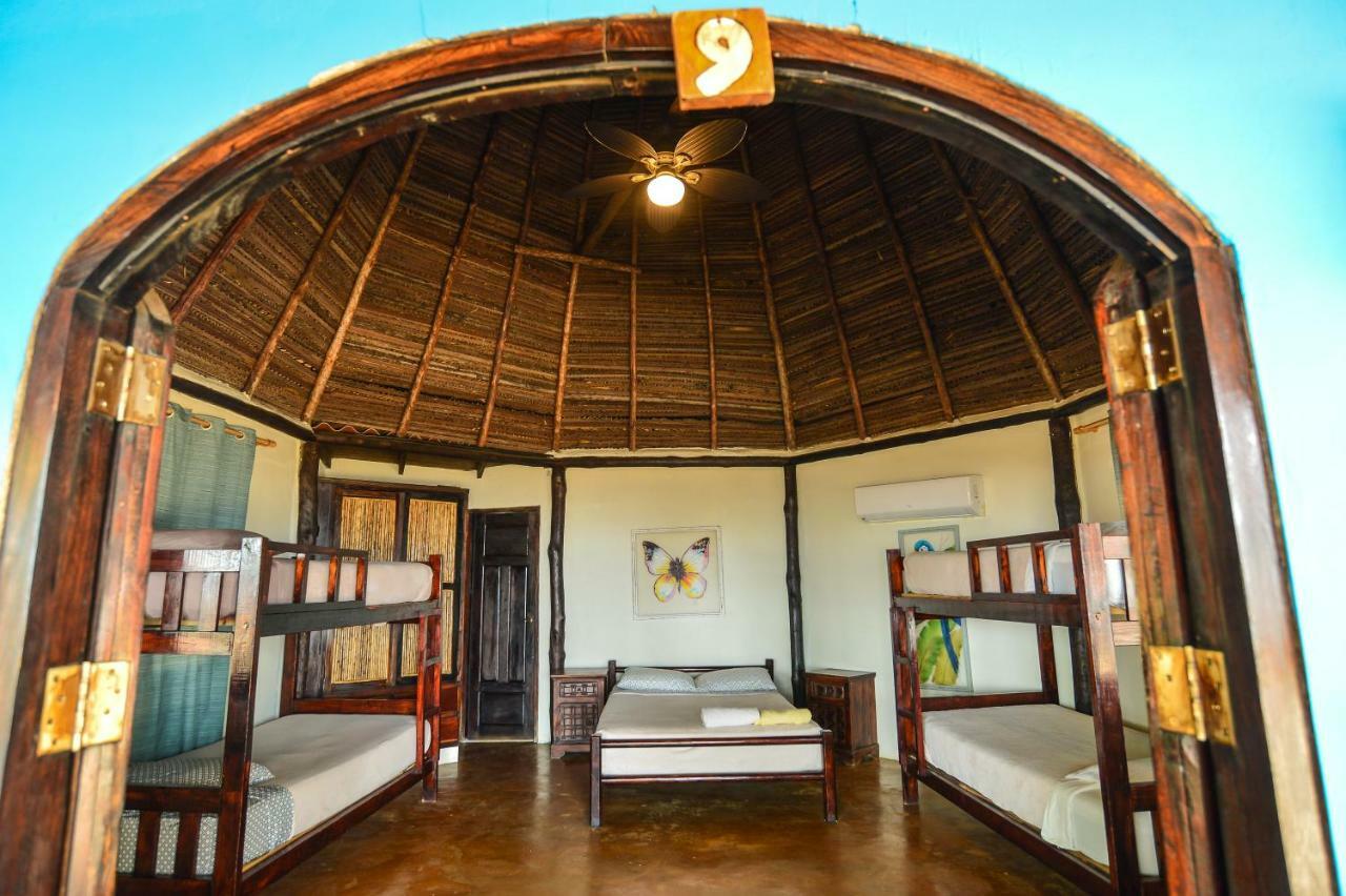 Hotel Oasis & Surf Camp サンタ・カタリナ エクステリア 写真
