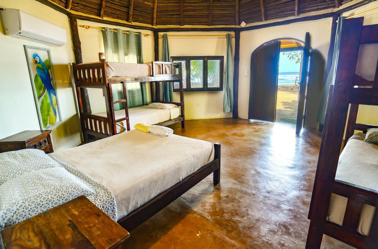 Hotel Oasis & Surf Camp サンタ・カタリナ エクステリア 写真